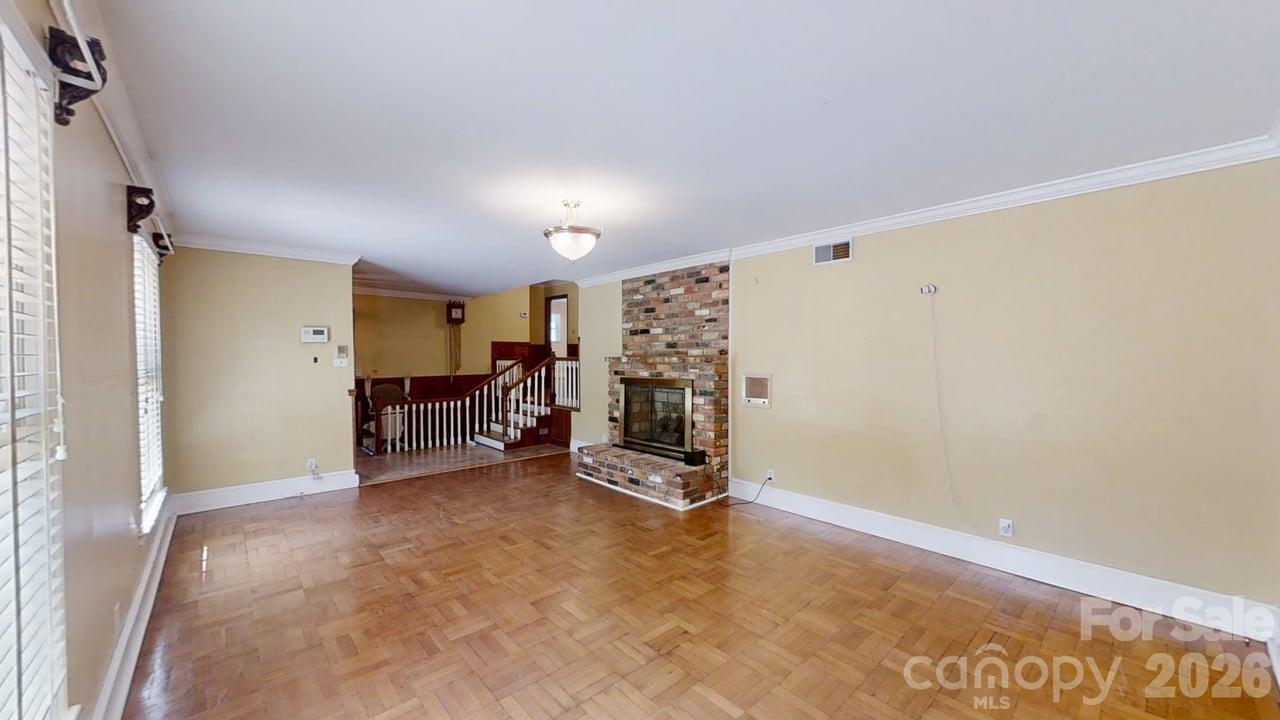 2367 Story Street