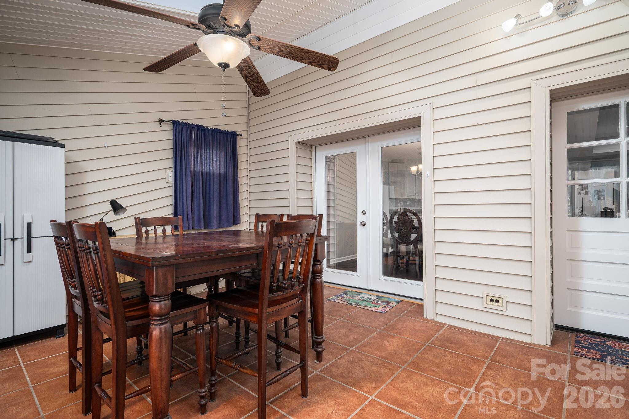 389 Caprice Circle
