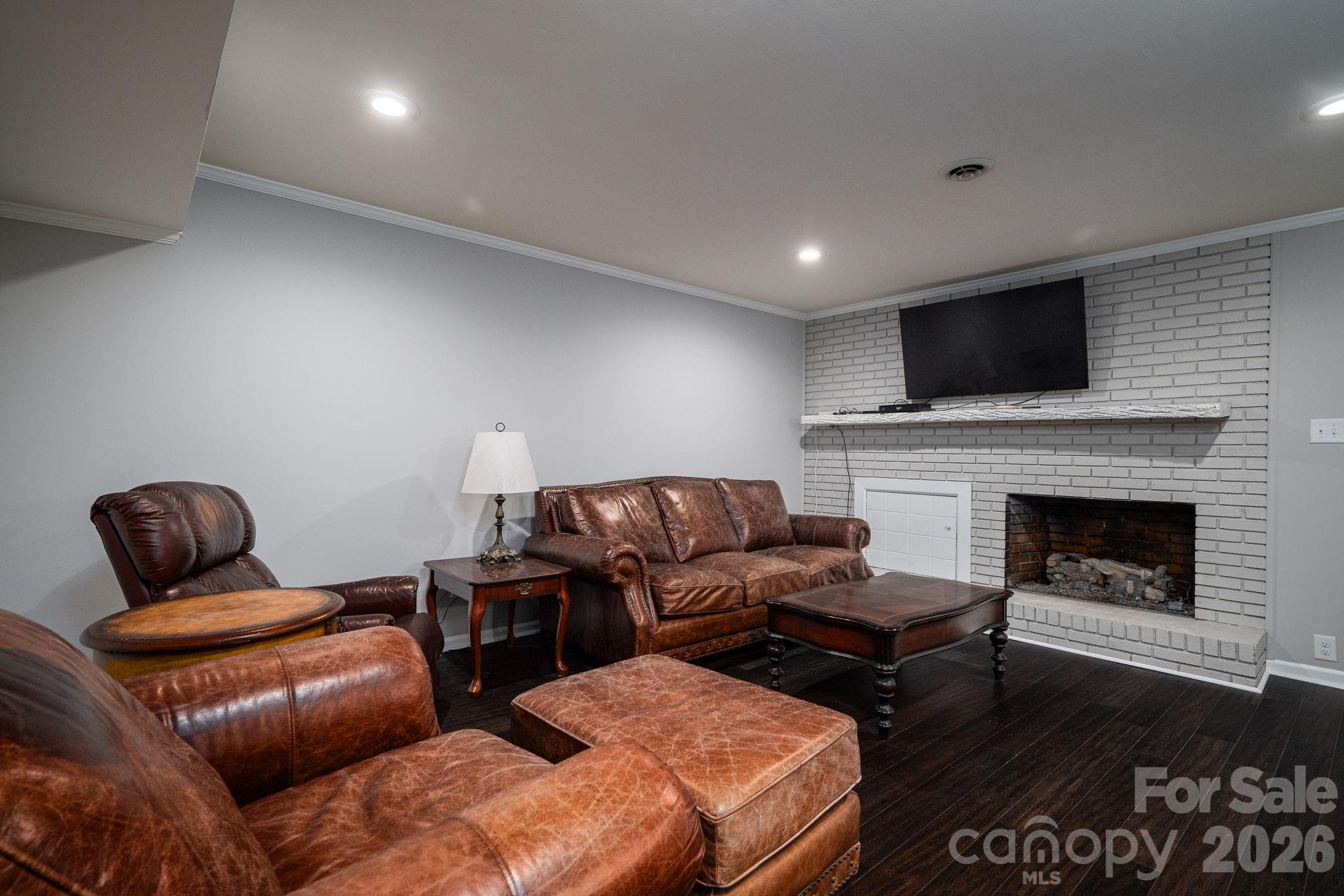 389 Caprice Circle