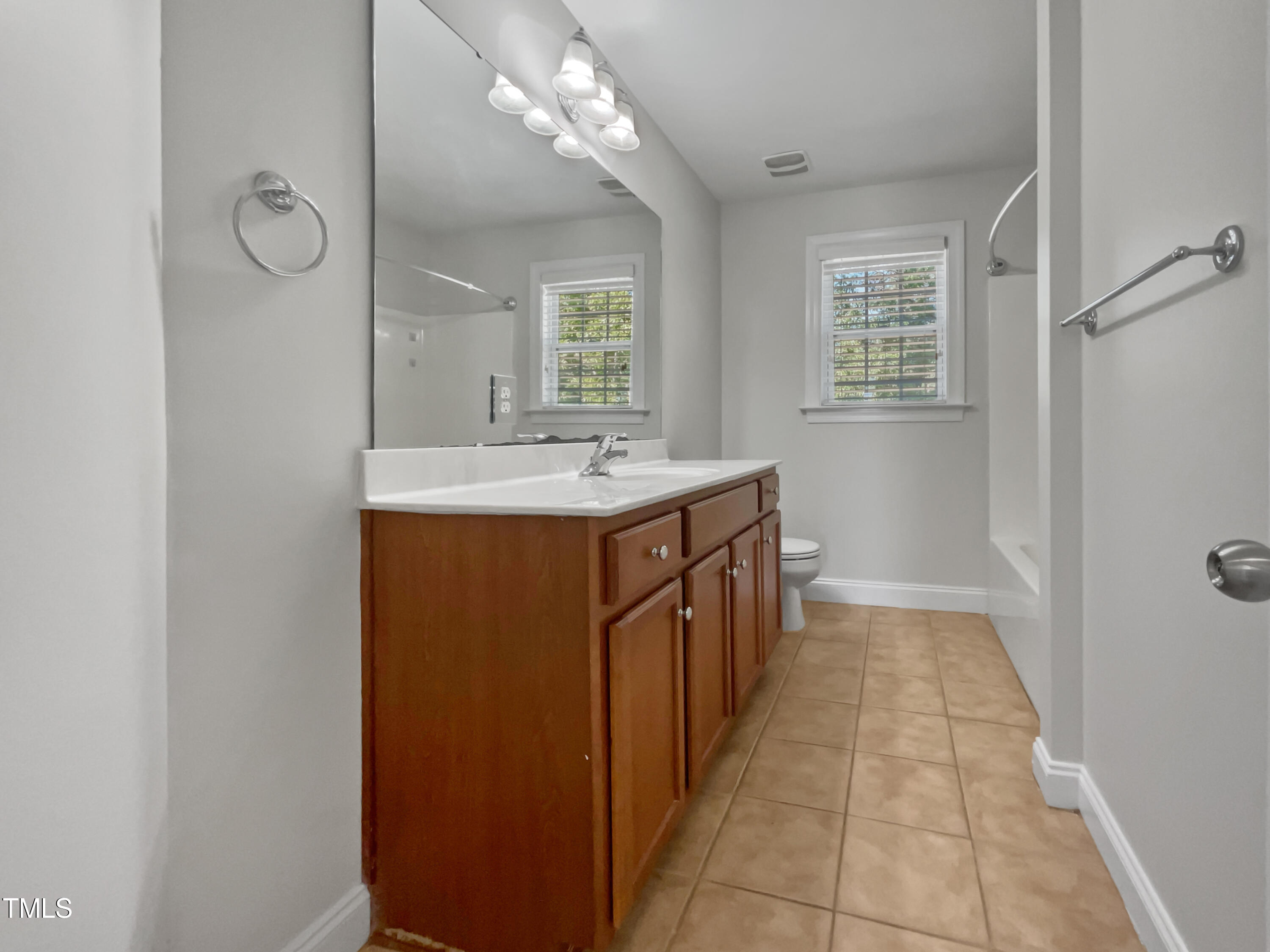809 Pyracantha Drive