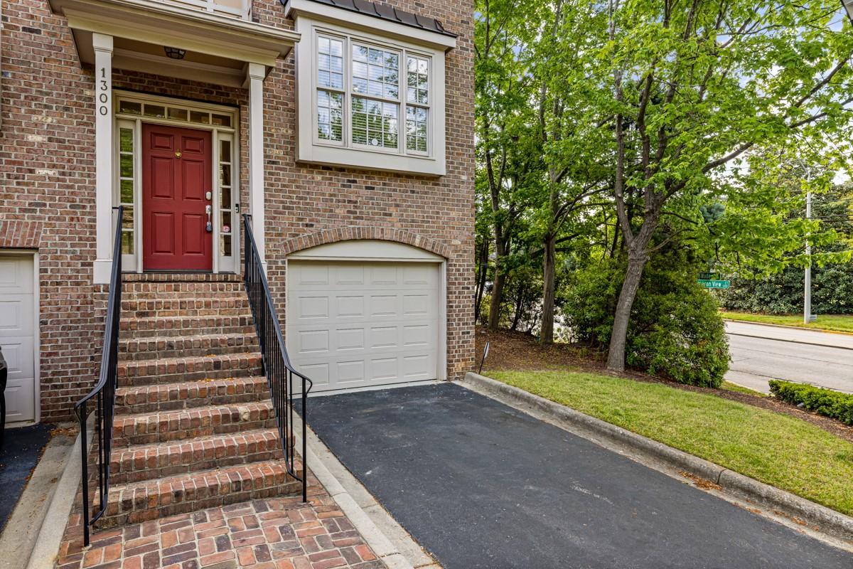 1300 Cameron View Court