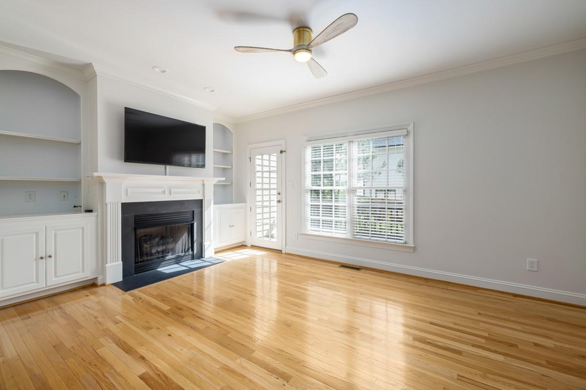 1300 Cameron View Court