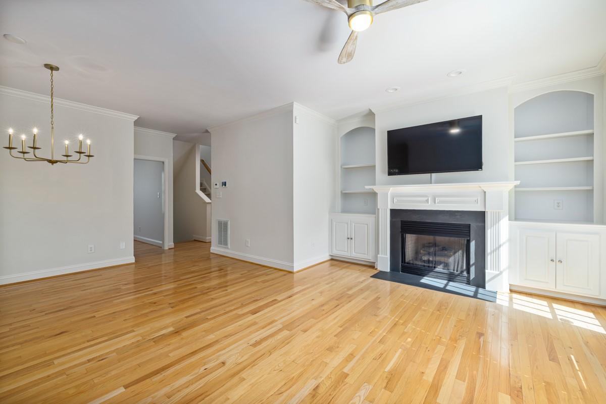 1300 Cameron View Court