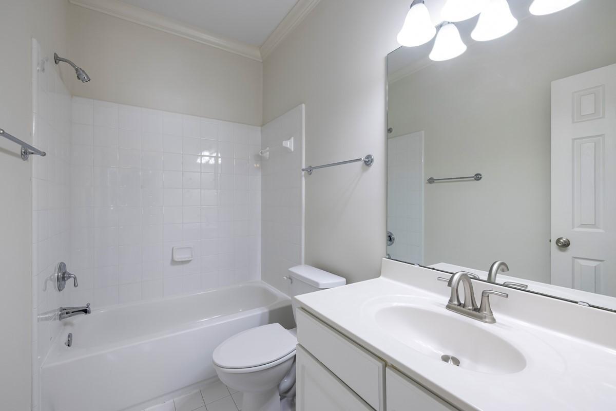 1300 Cameron View Court