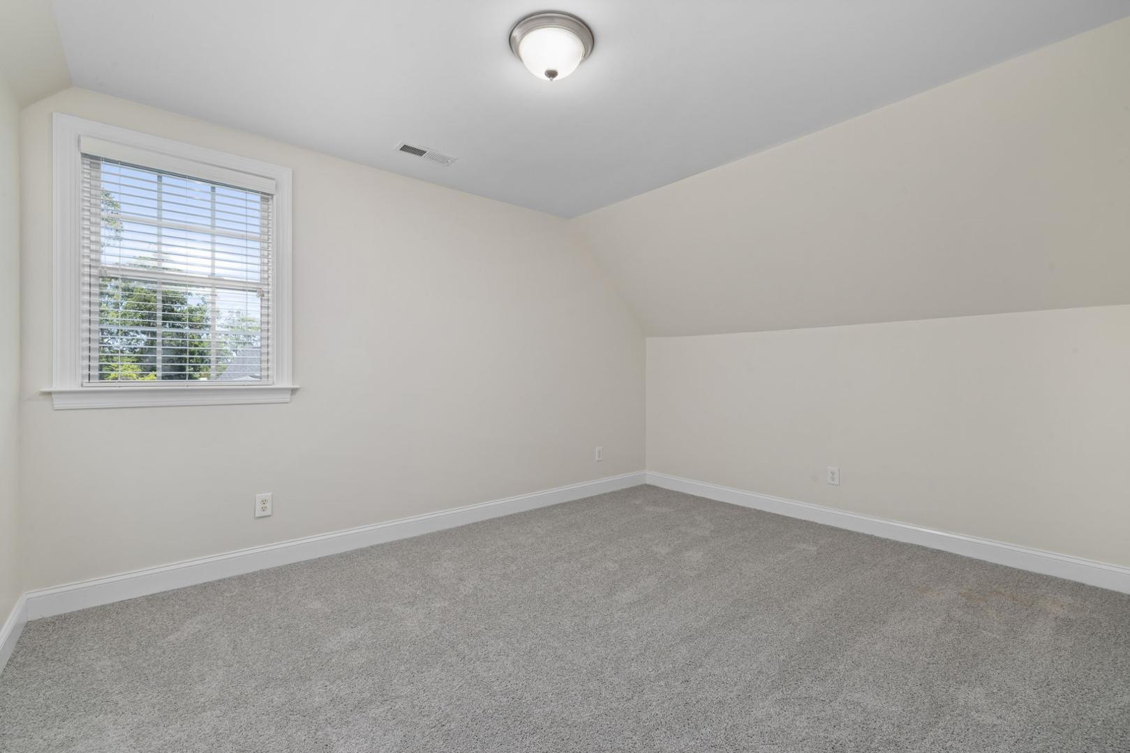 809 Pyracantha Drive