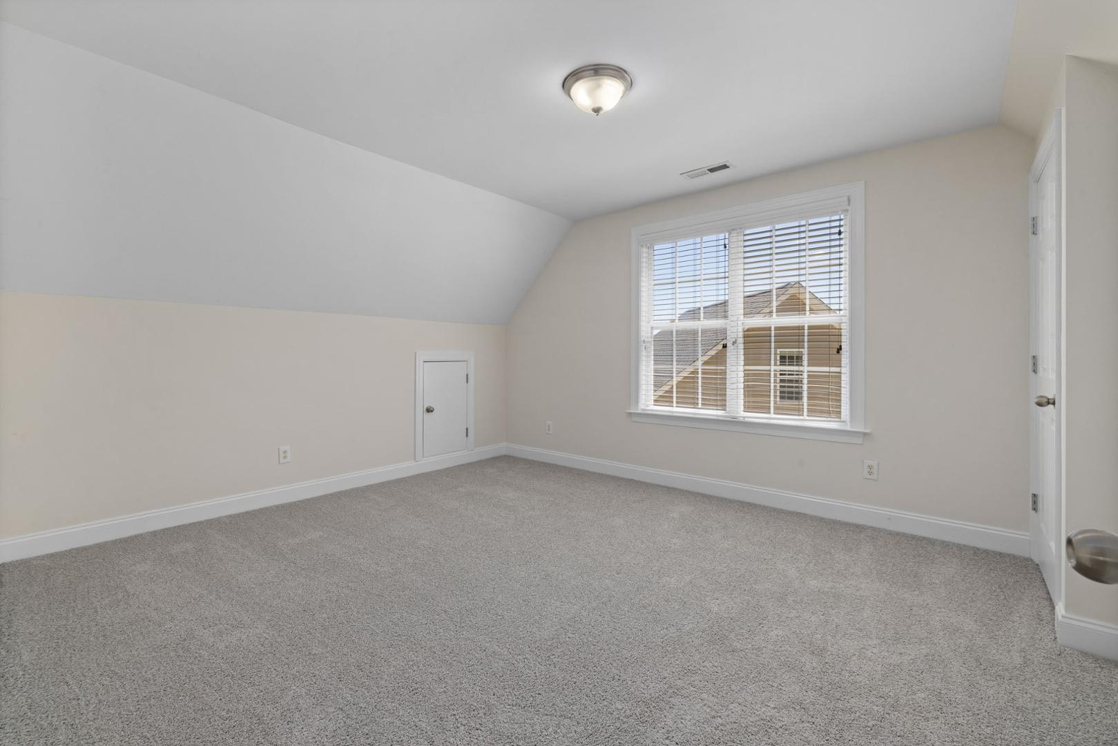 809 Pyracantha Drive