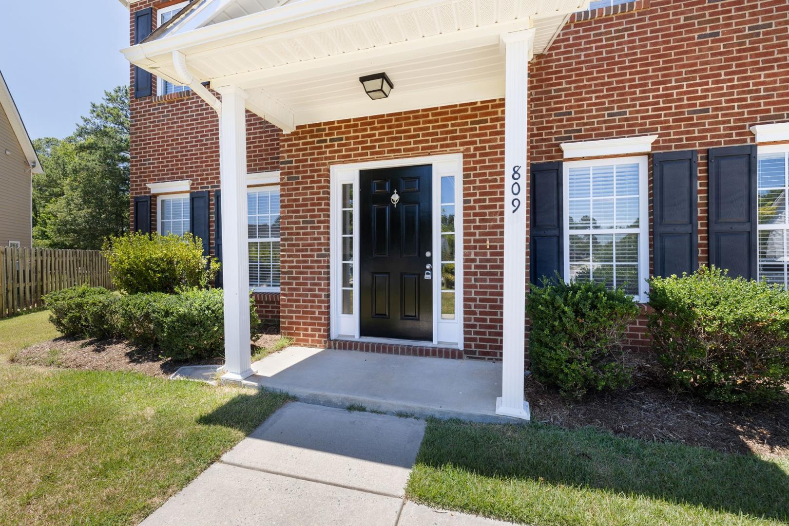 809 Pyracantha Drive