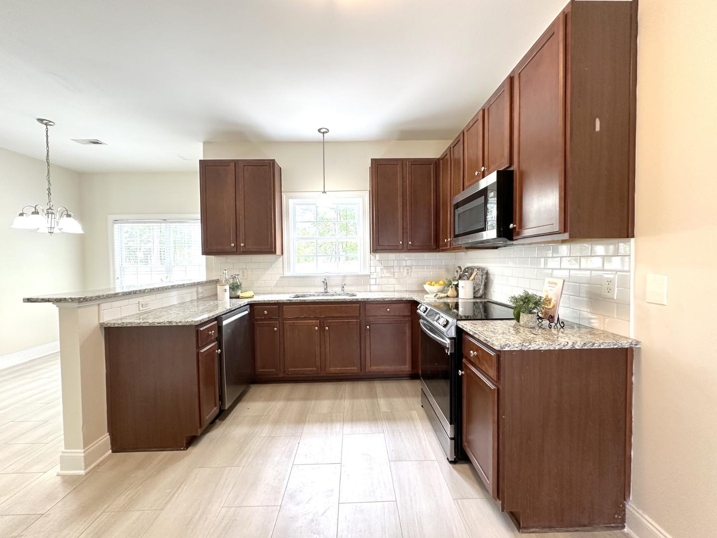 809 Pyracantha Drive