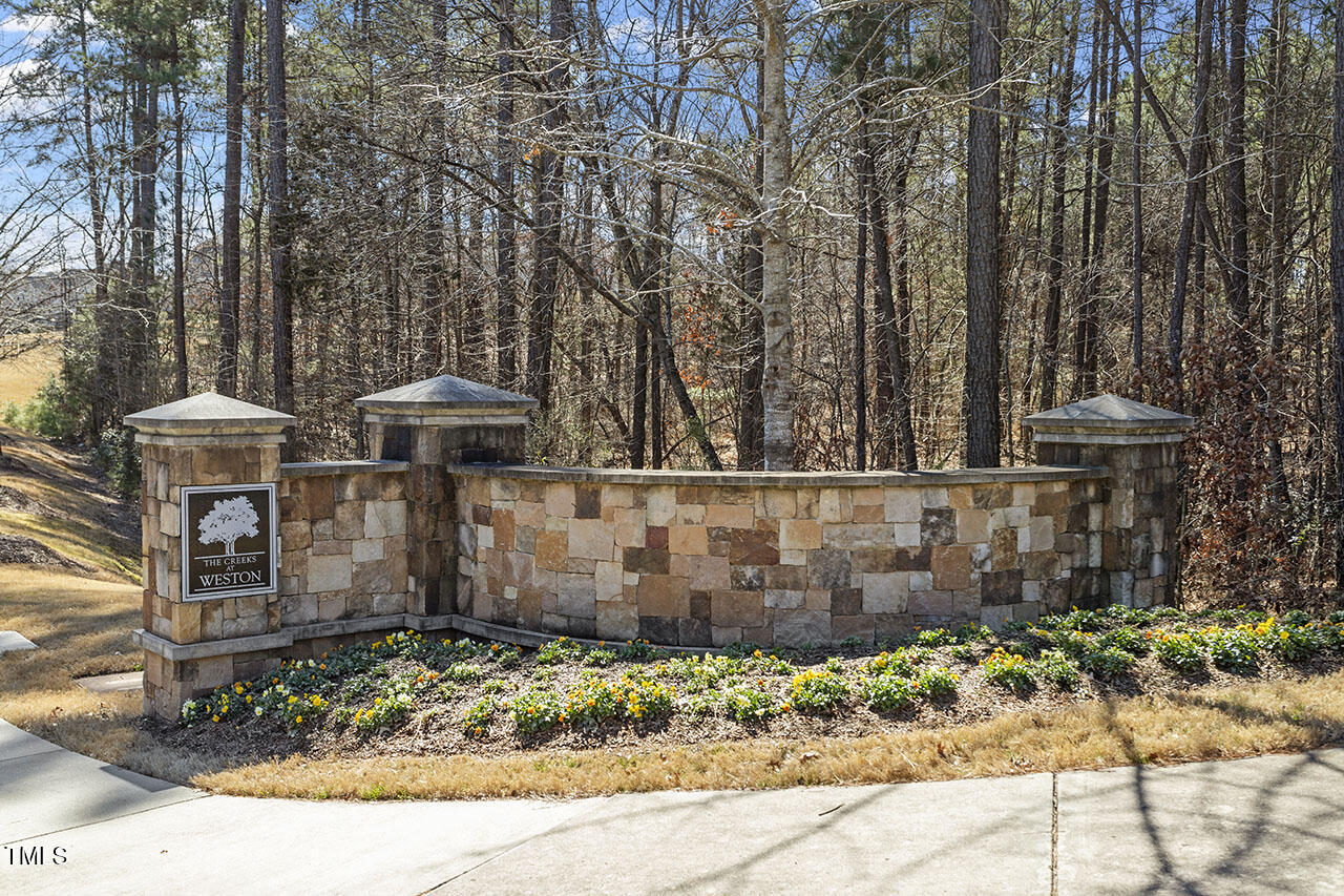 468 Talons Rest Way