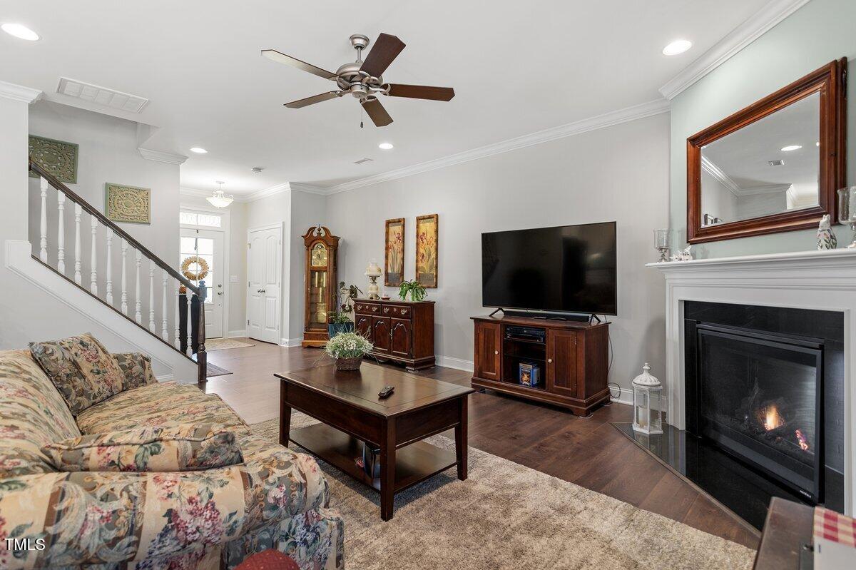 468 Talons Rest Way