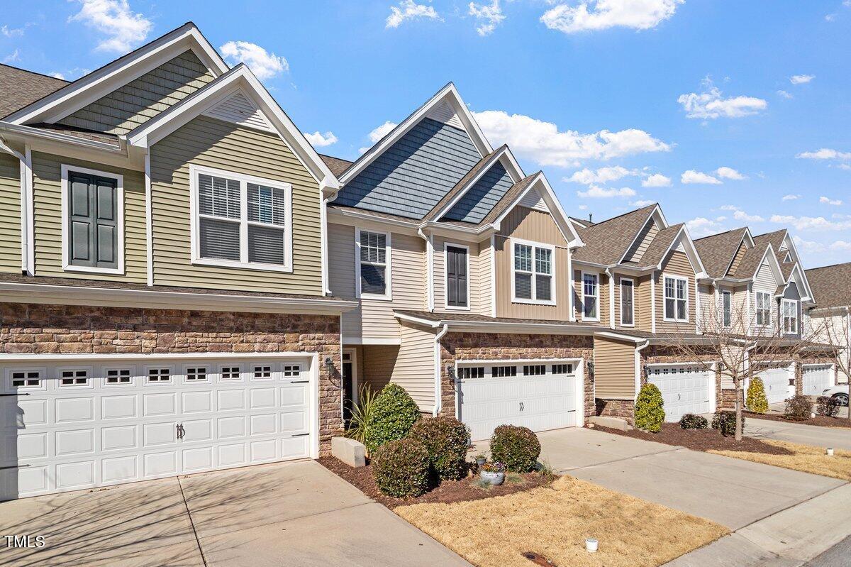 468 Talons Rest Way