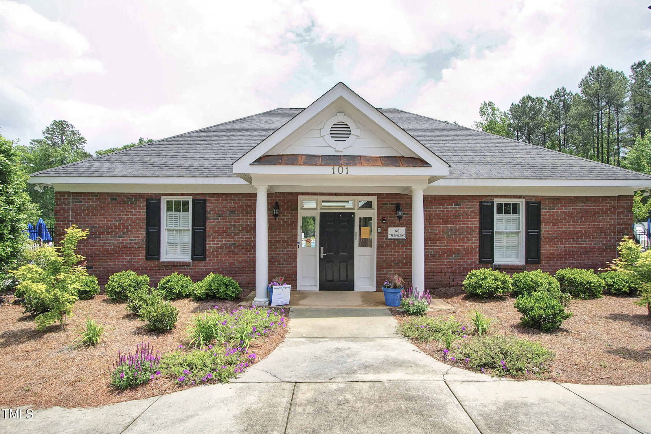 521 Lyndenbury Drive