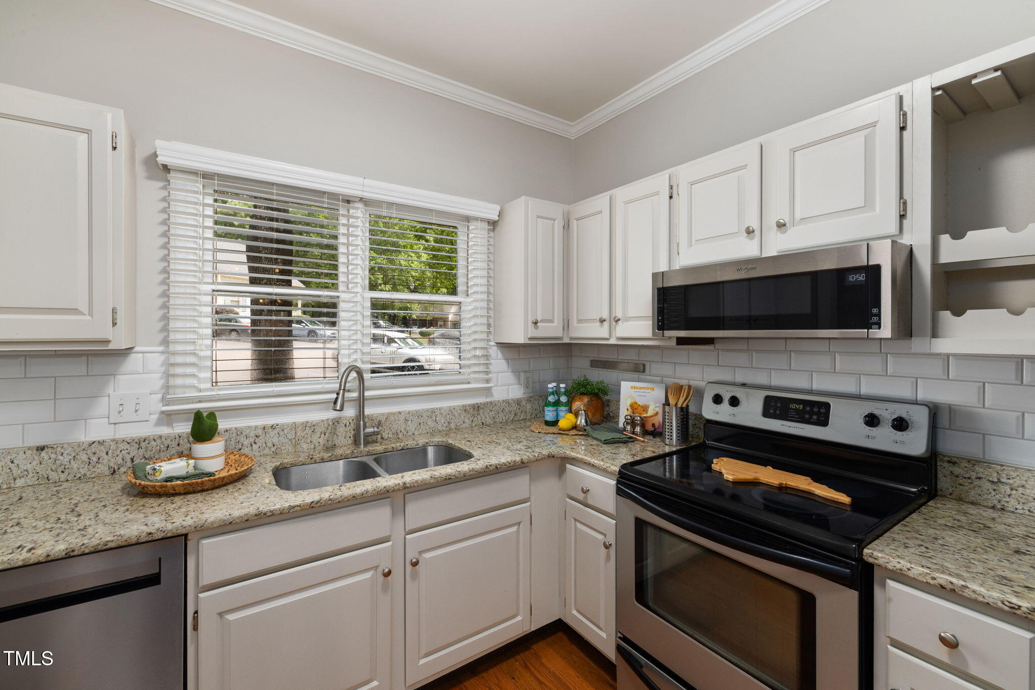 111 Strass Court