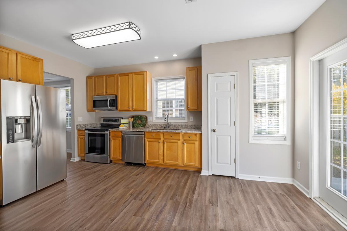 242 Inkster Cove