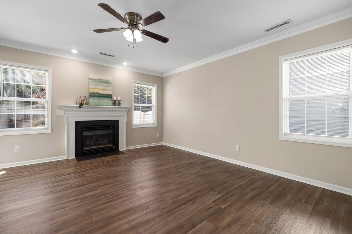 242 Inkster Cove