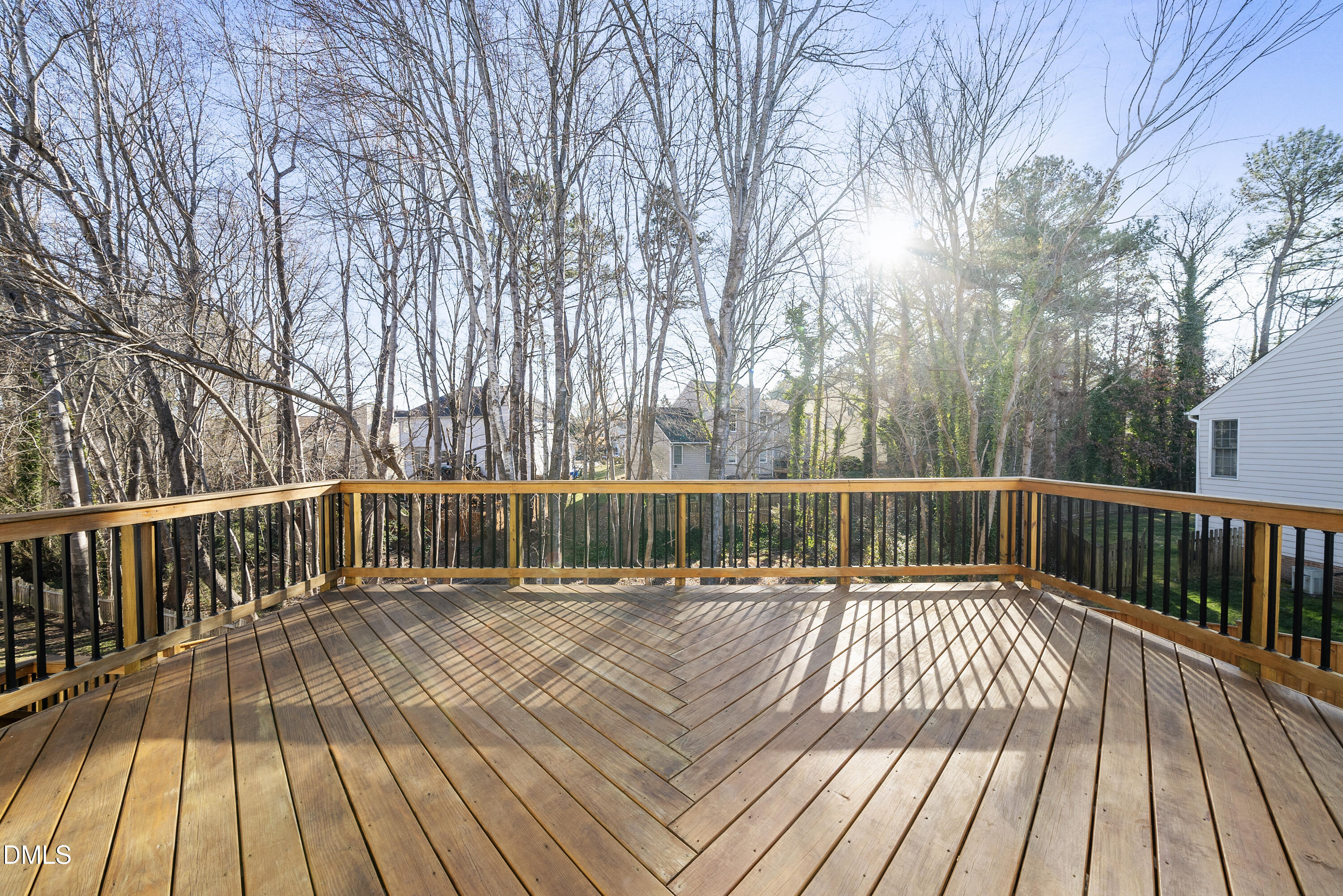 615 Southshore Parkway