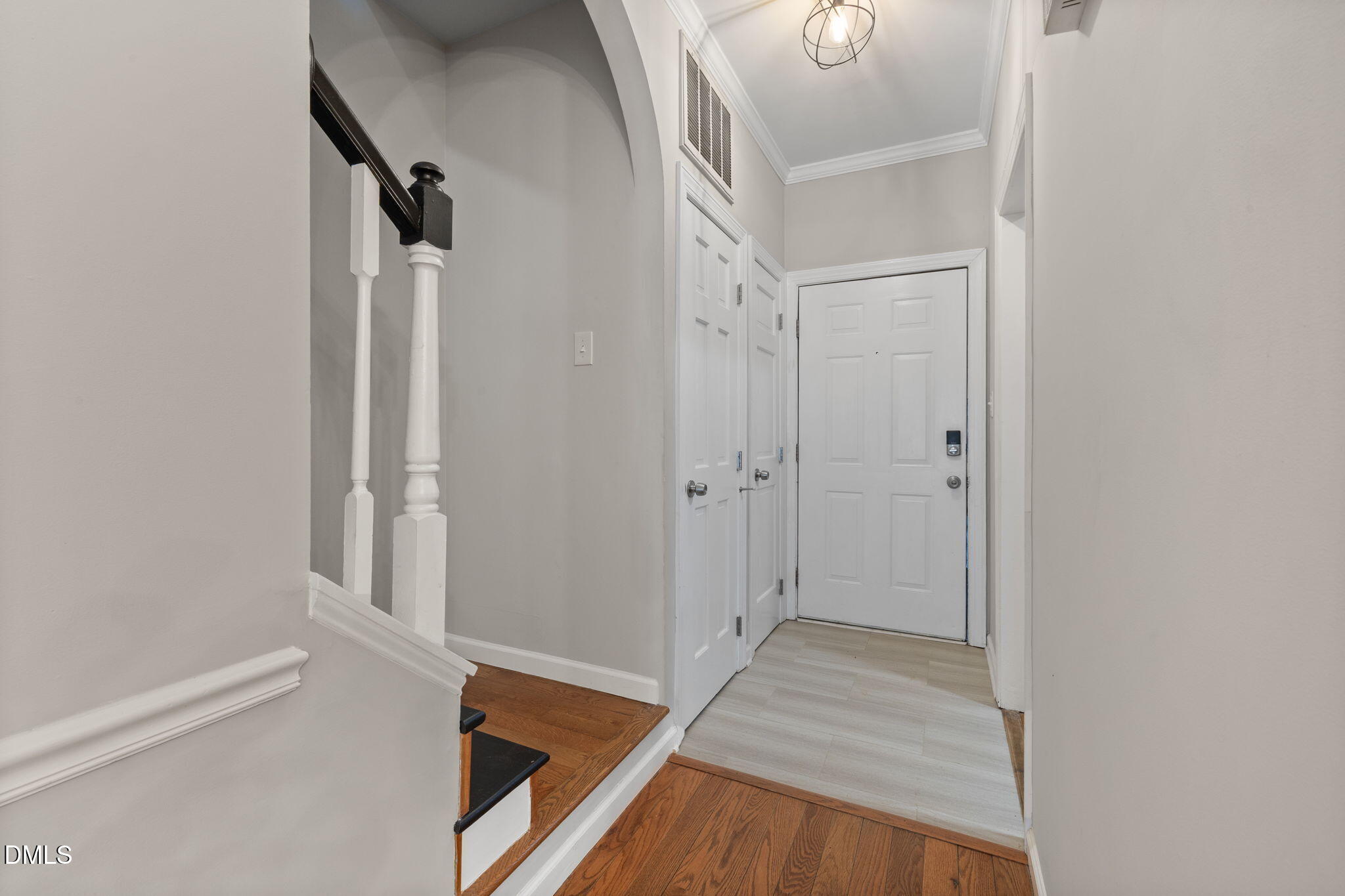 111 Strass Court