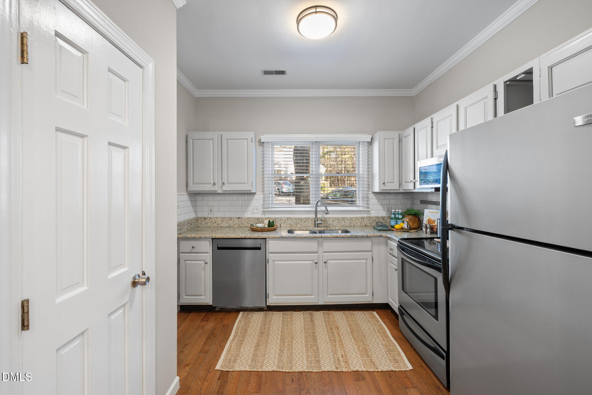 111 Strass Court