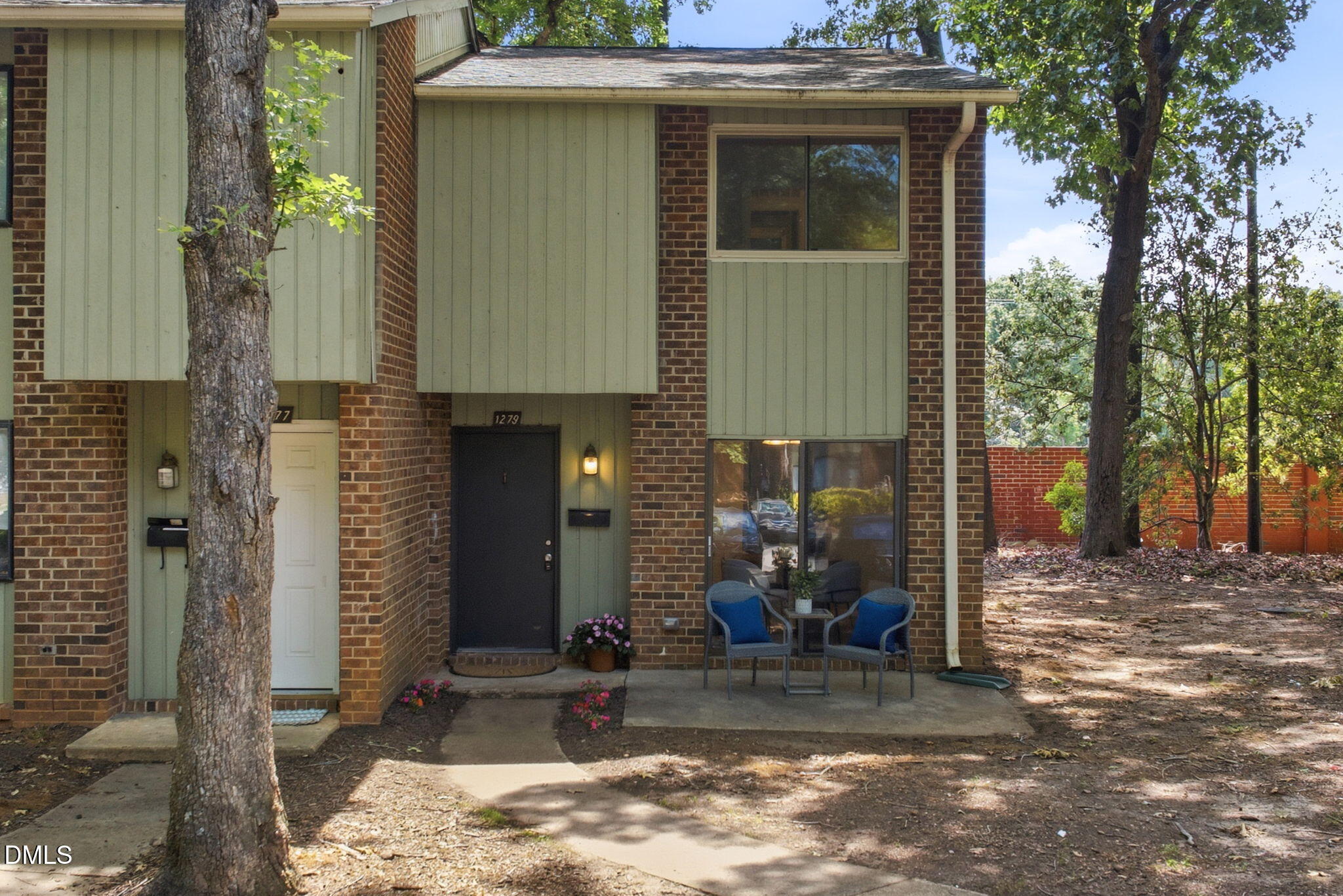 1279 Teakwood Place
