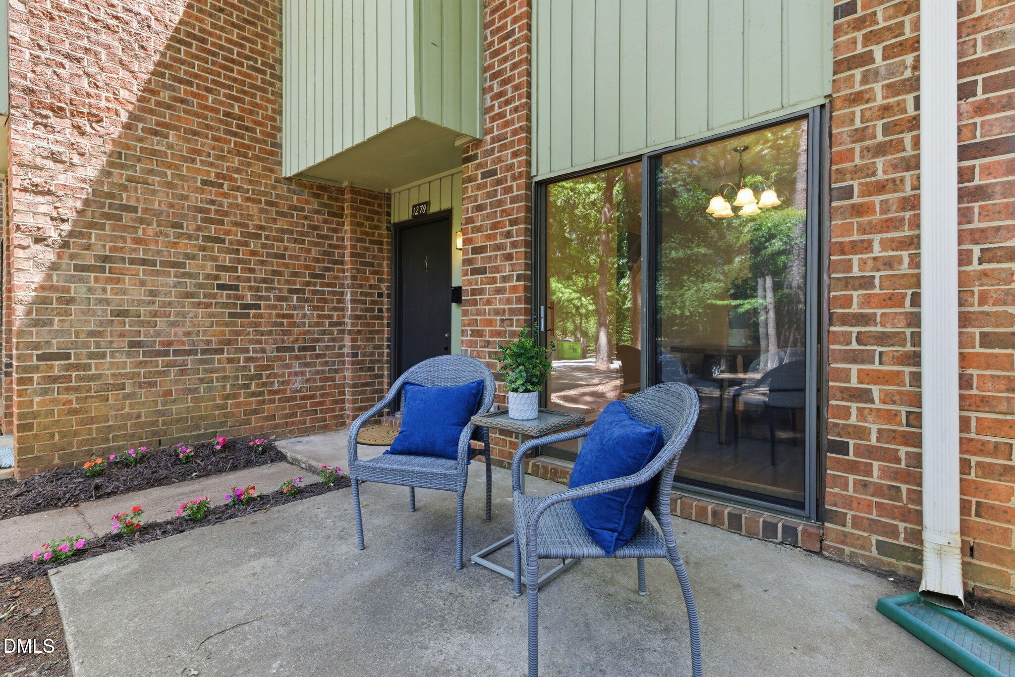 1279 Teakwood Place