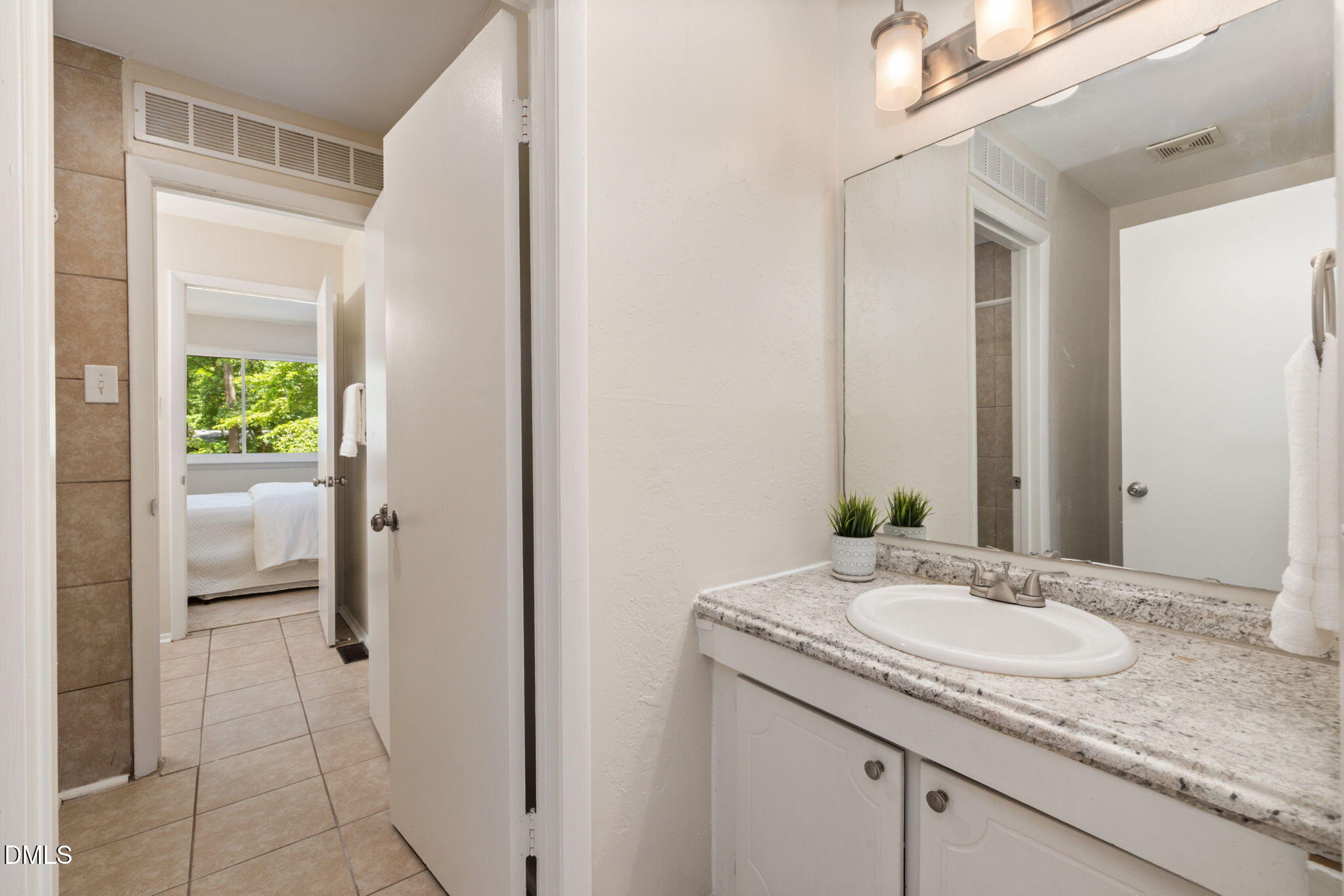 1279 Teakwood Place