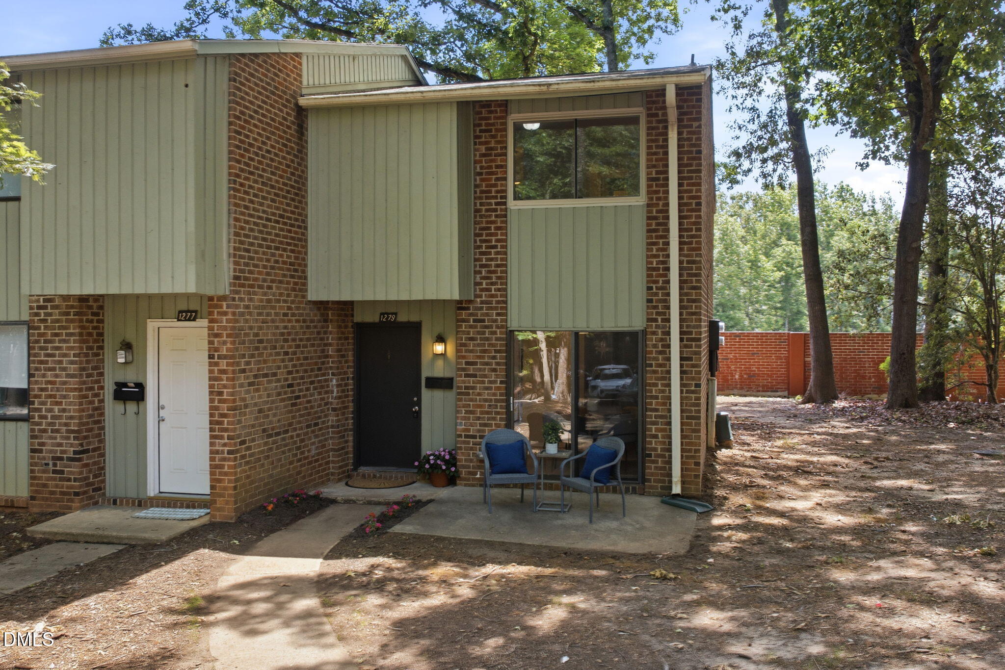 1279 Teakwood Place