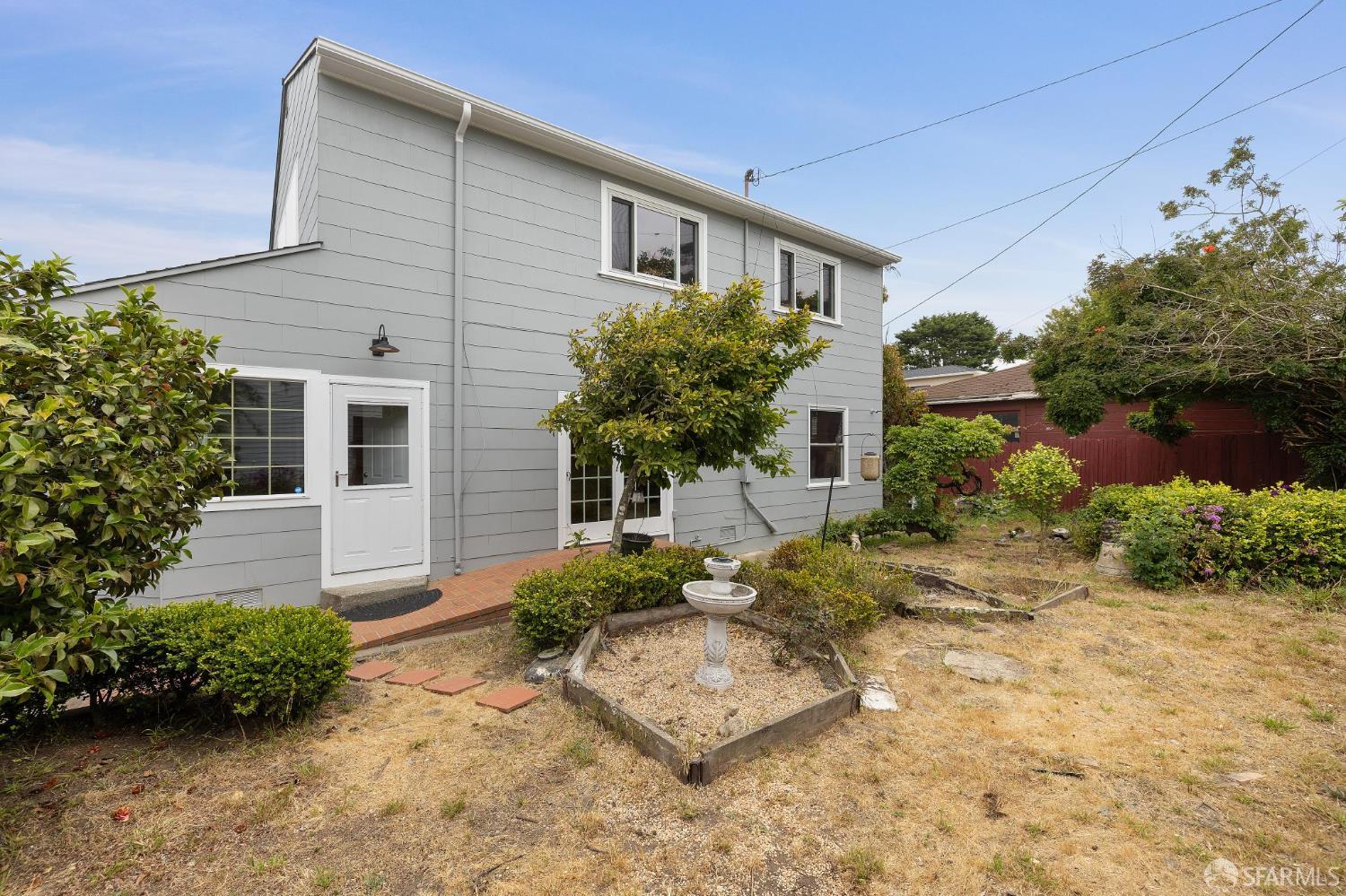 1285 Holloway Avenue