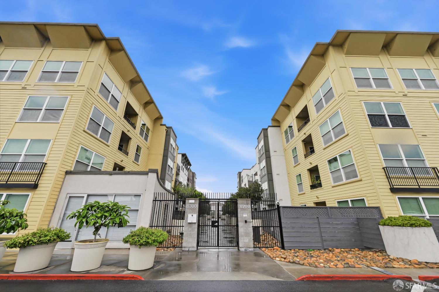 8300 Oceanview Terrace # 114