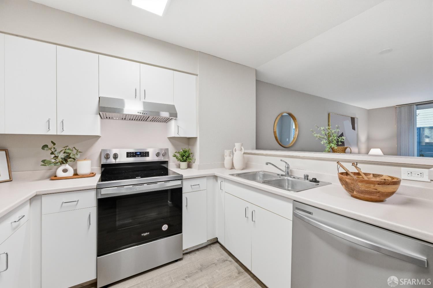 8300 Oceanview Terrace # 114