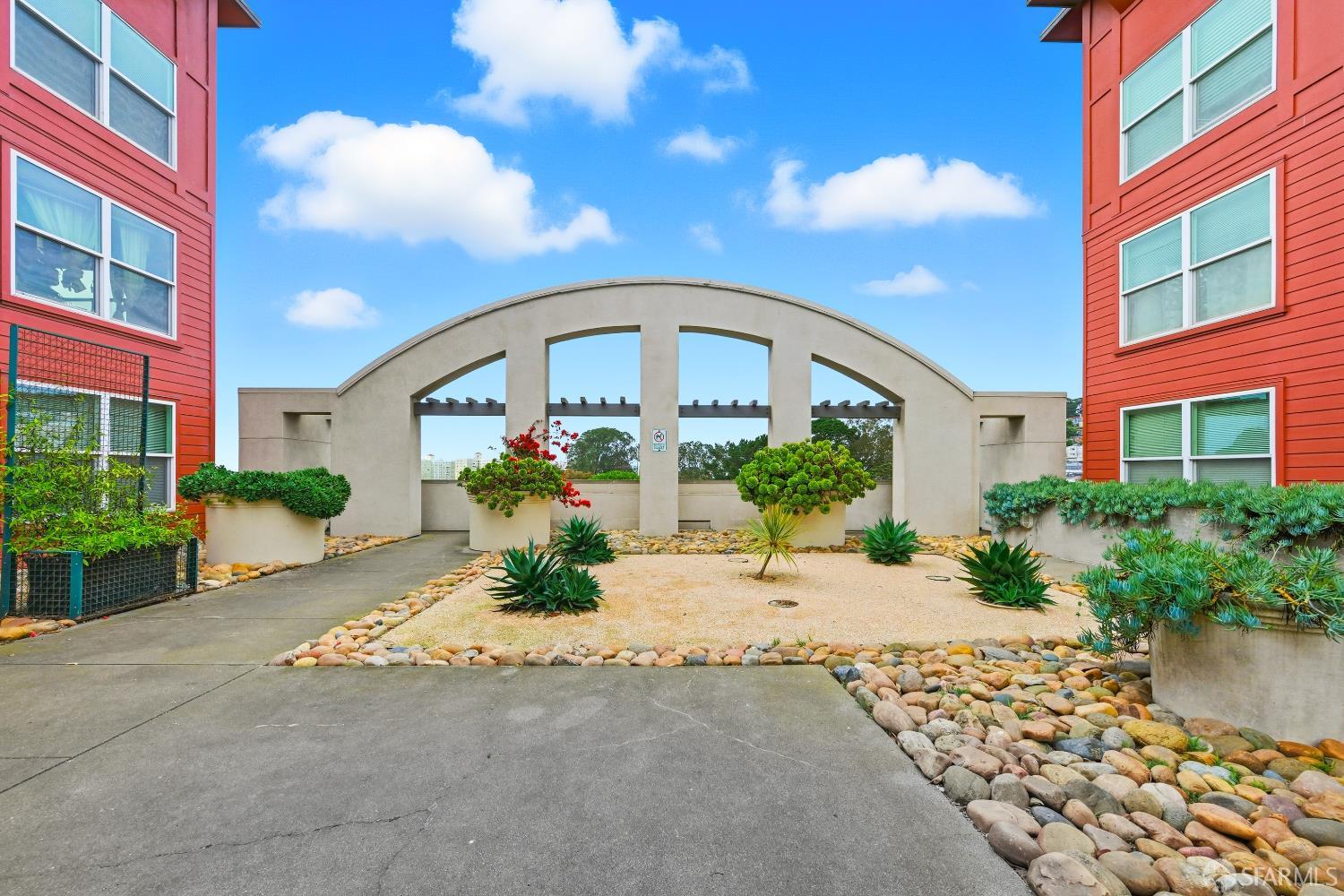 8300 Oceanview Terrace # 114