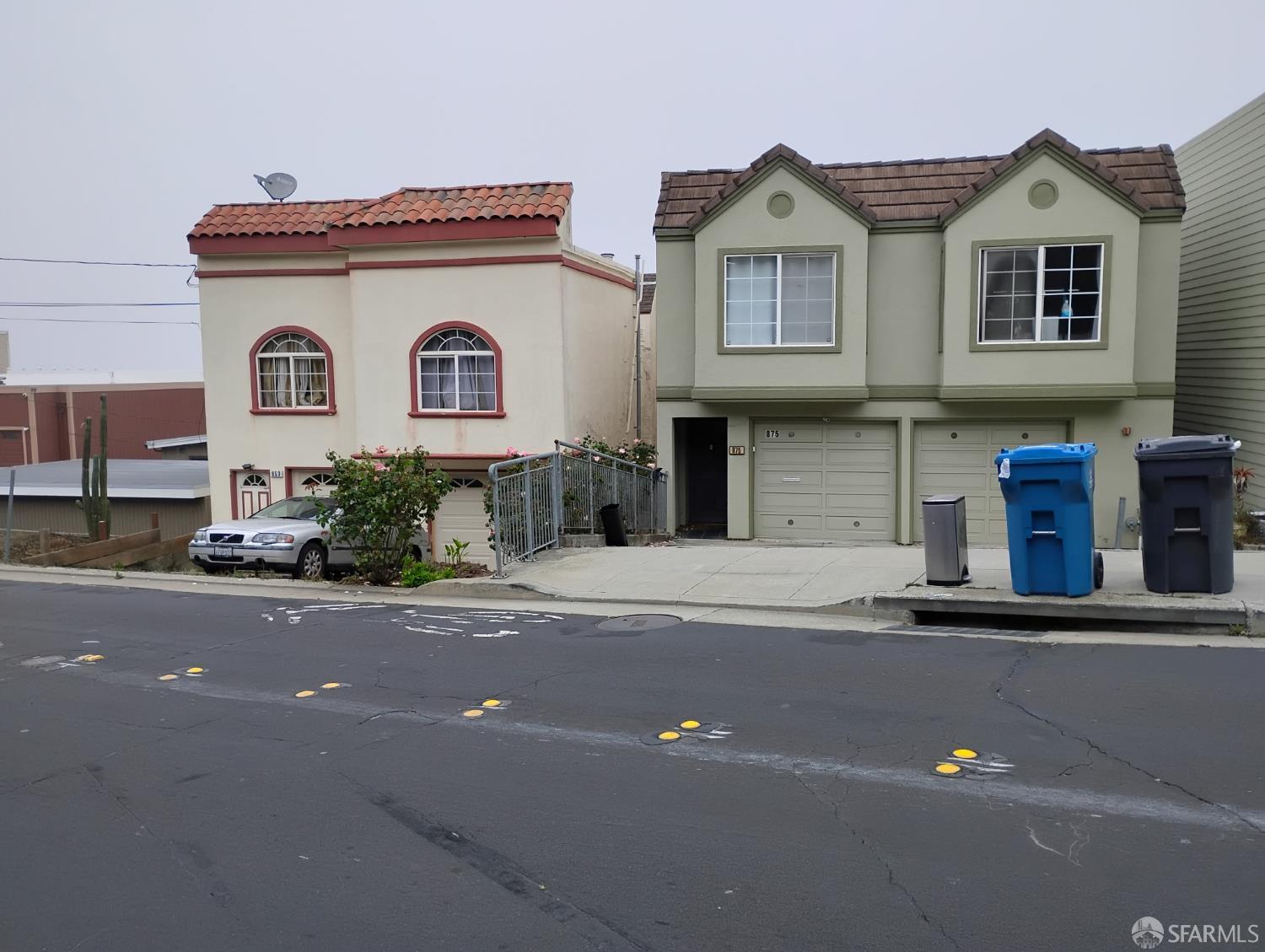 983 Crocker Avenue