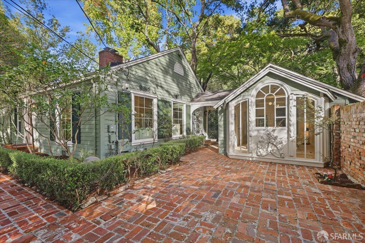 805 Crystal Springs Road