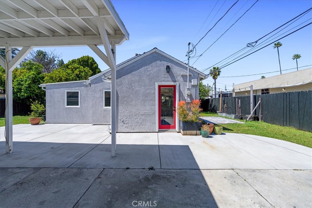3263 E Green Street