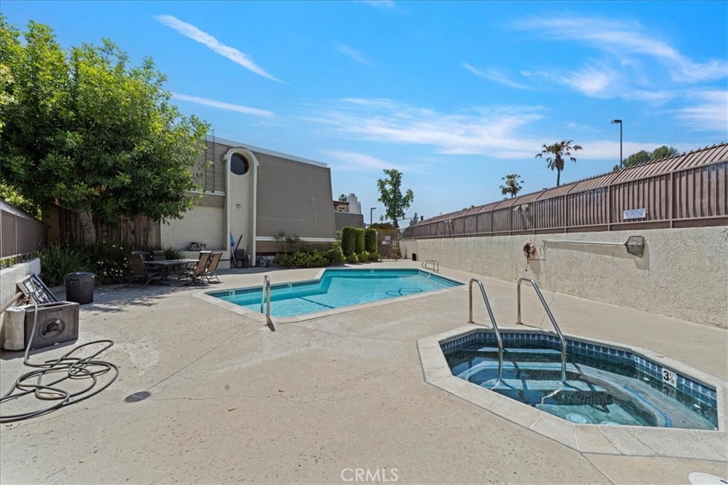 866 Sierra Madre Villa Avenue 7