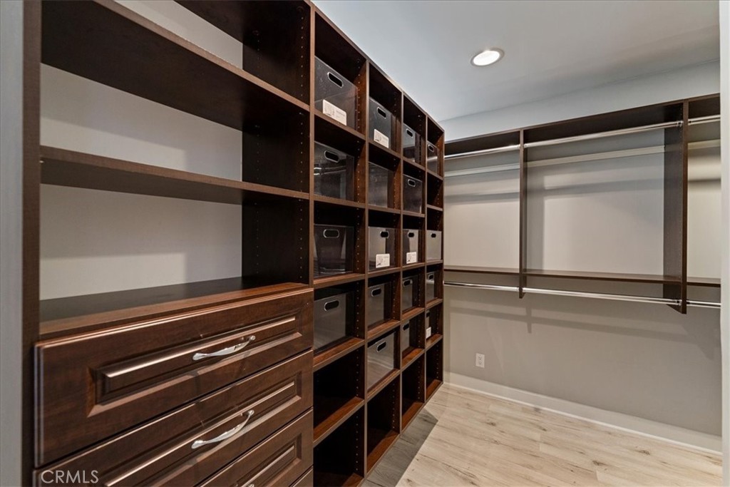 866 Sierra Madre Villa Avenue 7