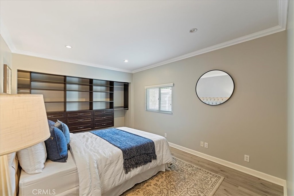 866 Sierra Madre Villa Avenue 7