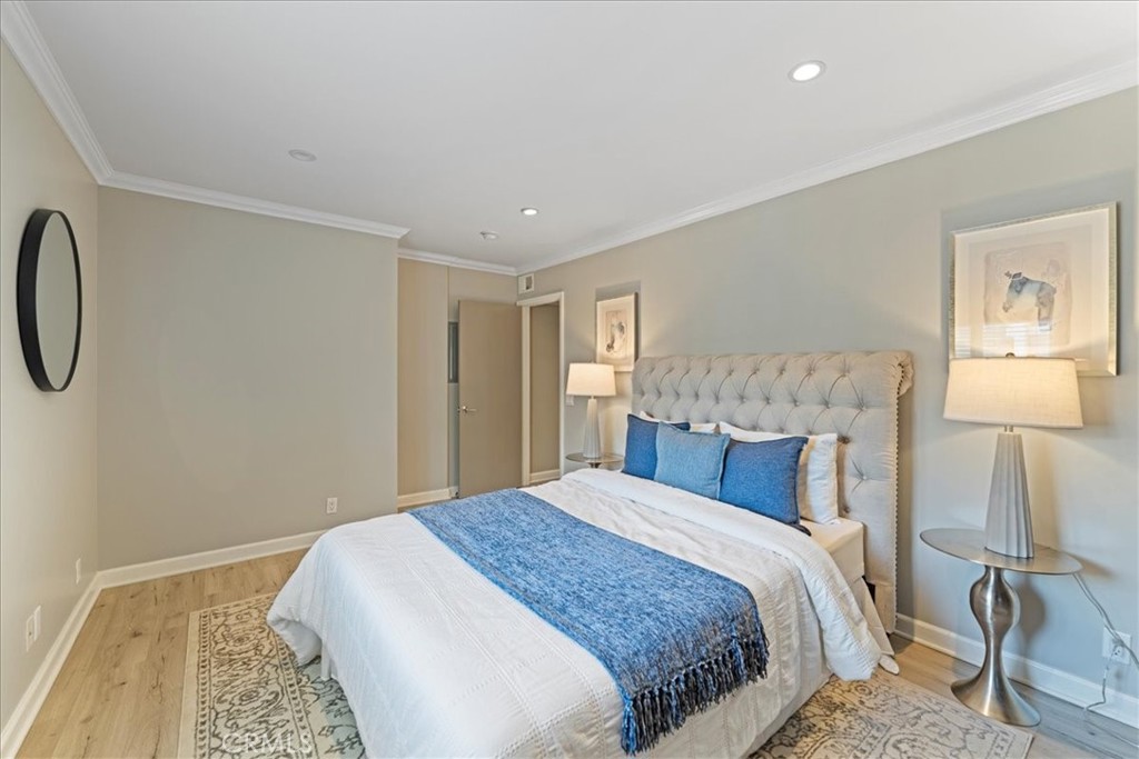 866 Sierra Madre Villa Avenue 7