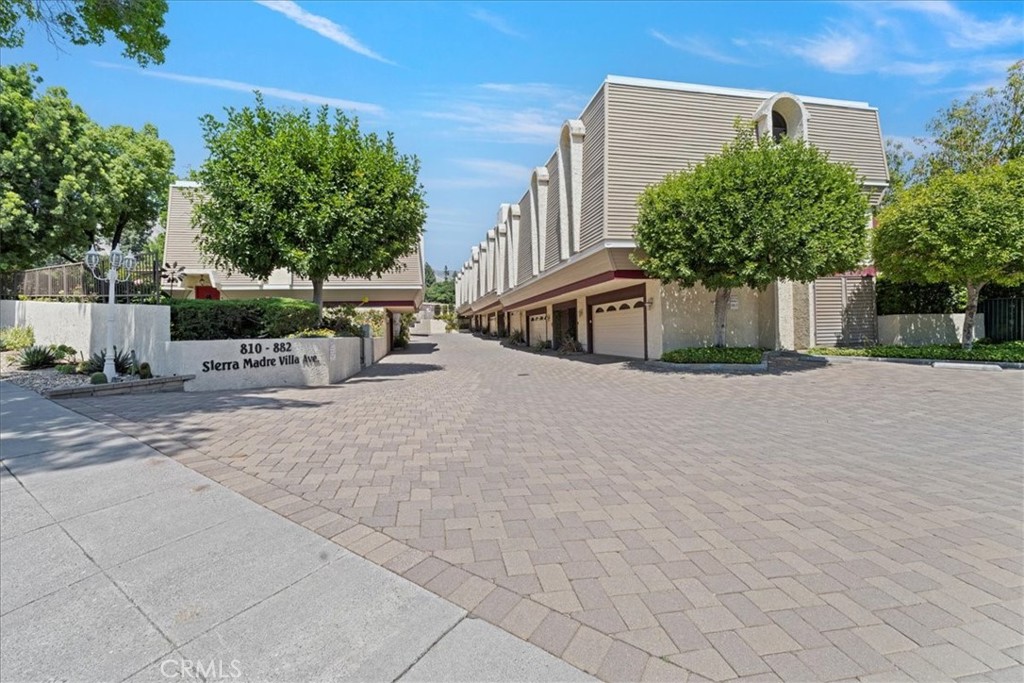 866 Sierra Madre Villa Avenue 7