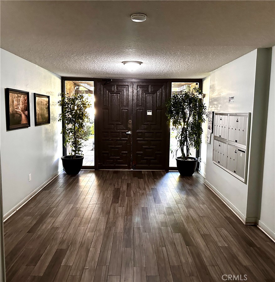 120 S Sierra Madre 204