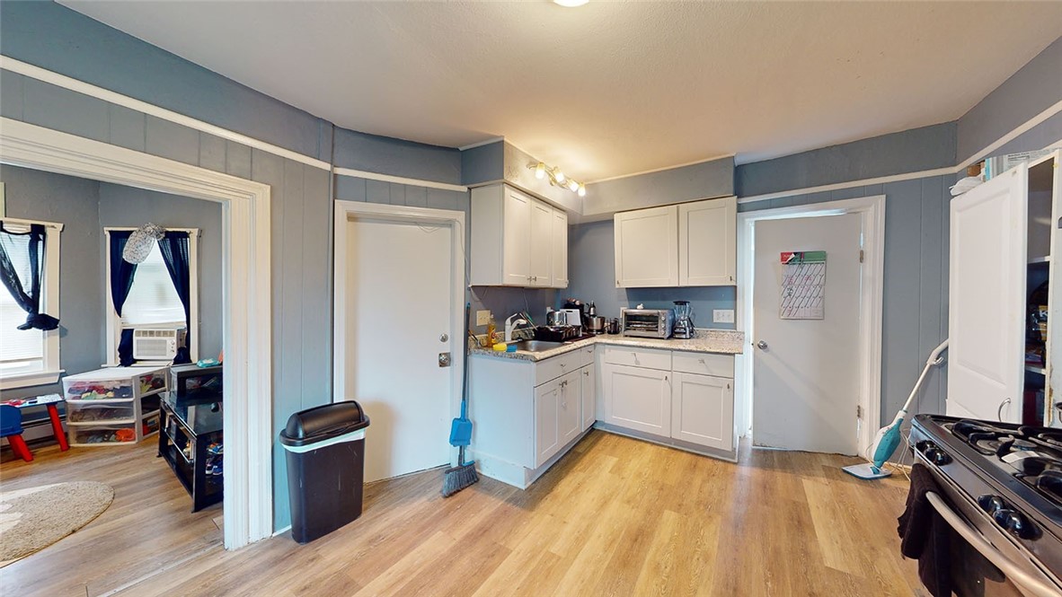 87 What Cheer Avenue