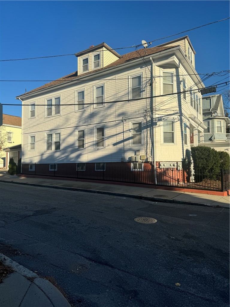 317 Branch Avenue