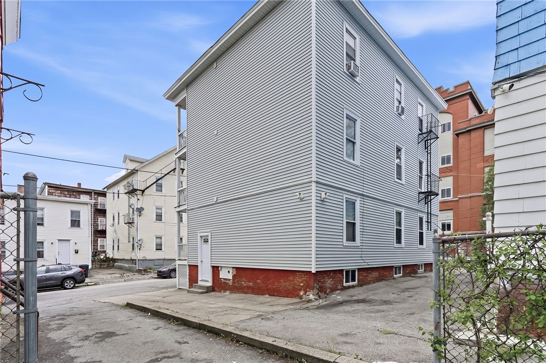 2 King Street