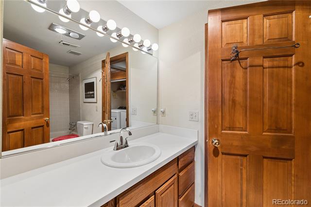 752 Ridgeside Drive