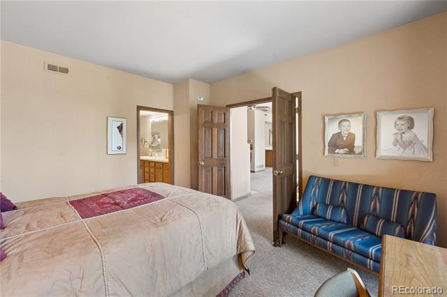 752 Ridgeside Drive