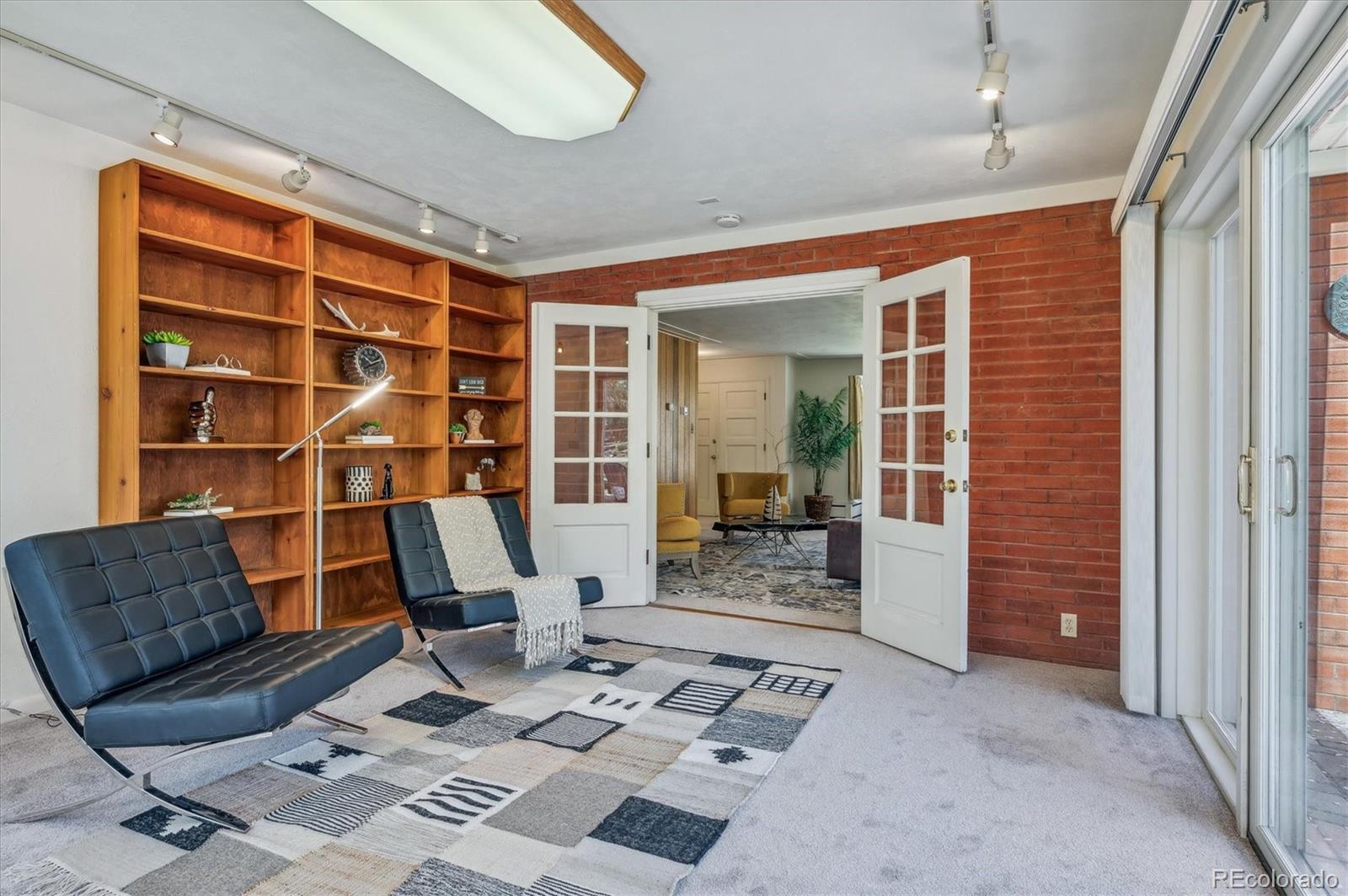 321 Sunset Drive