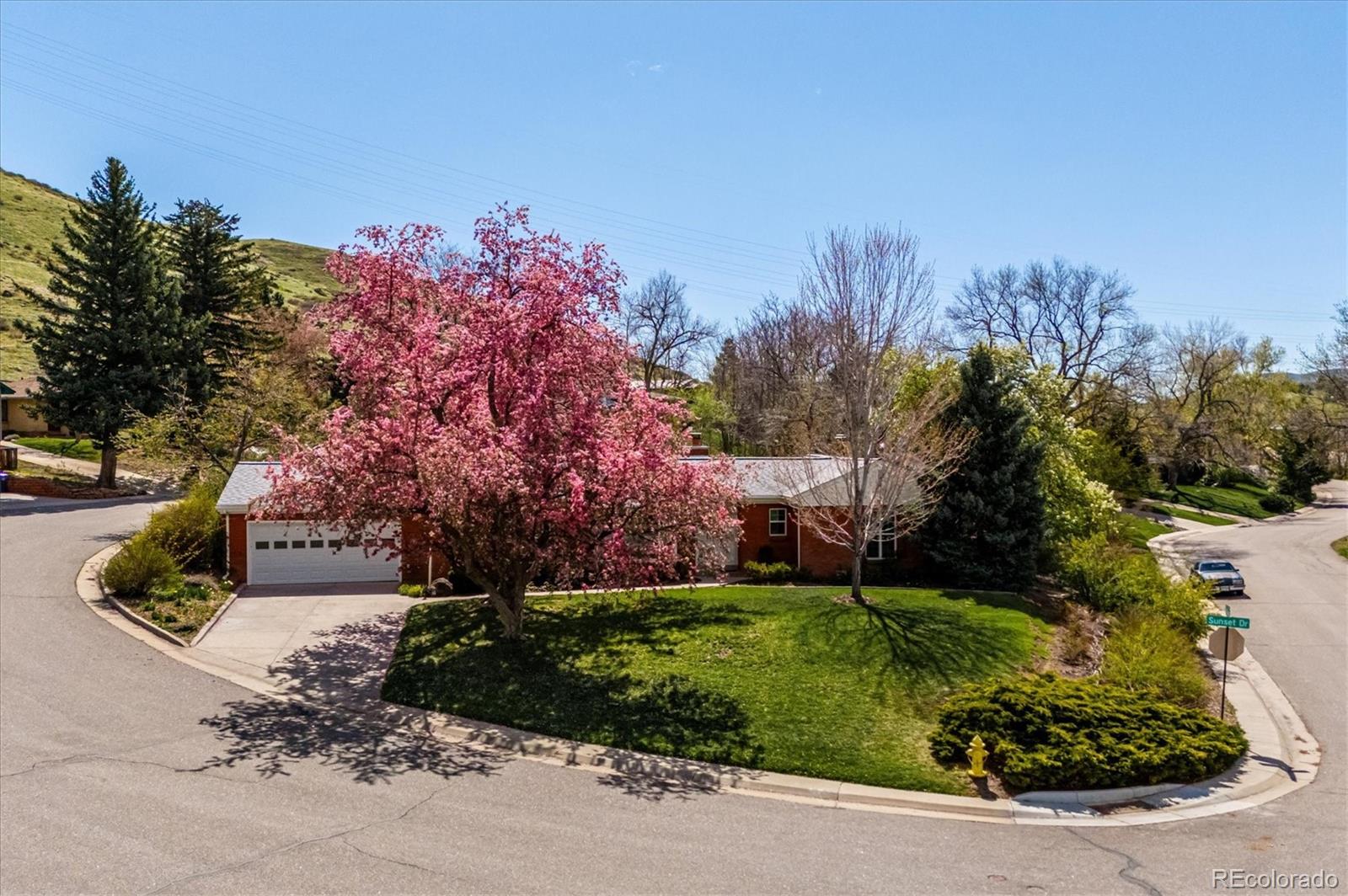 321 Sunset Drive
