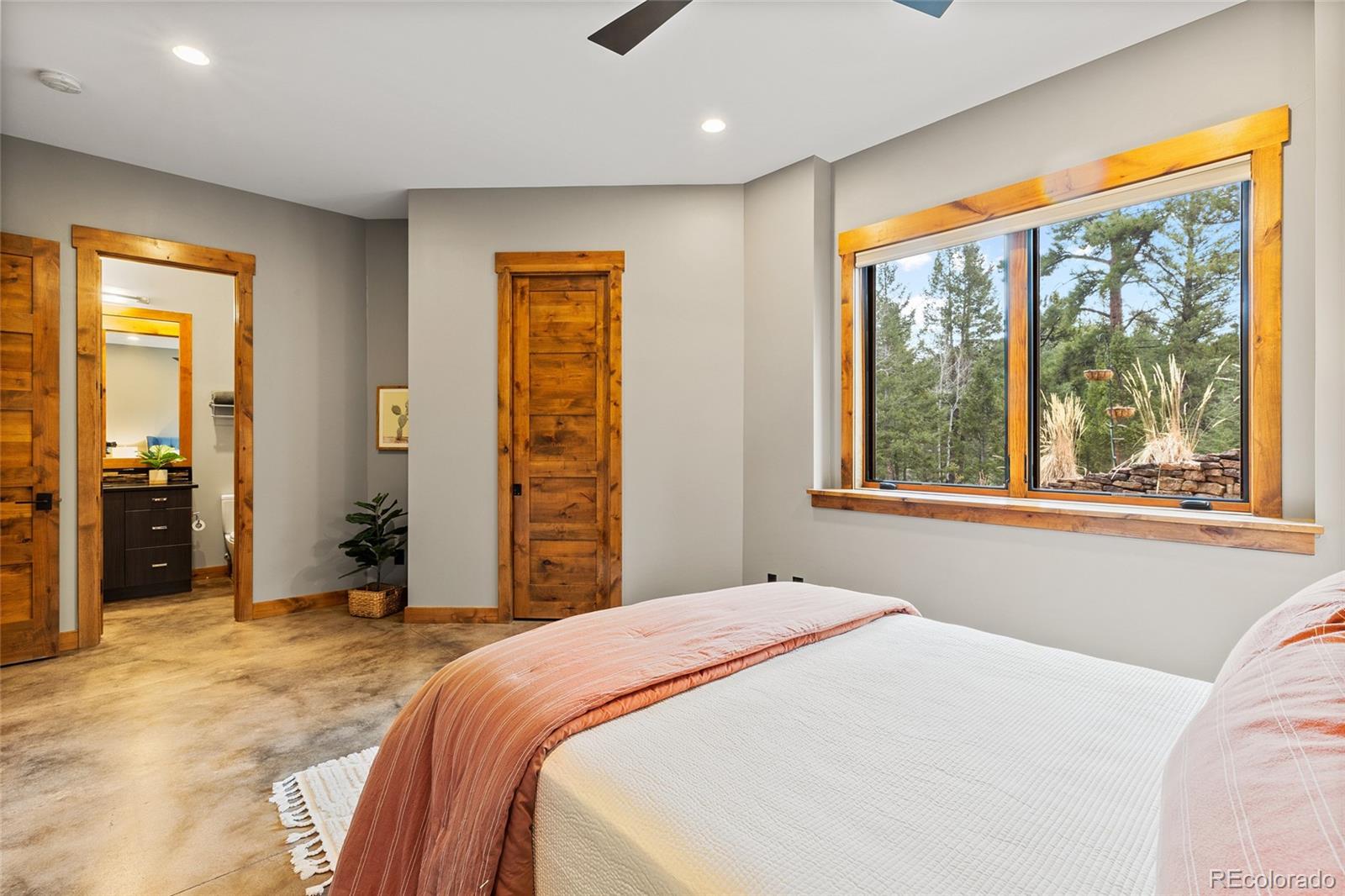 5976 Stone Creek Drive