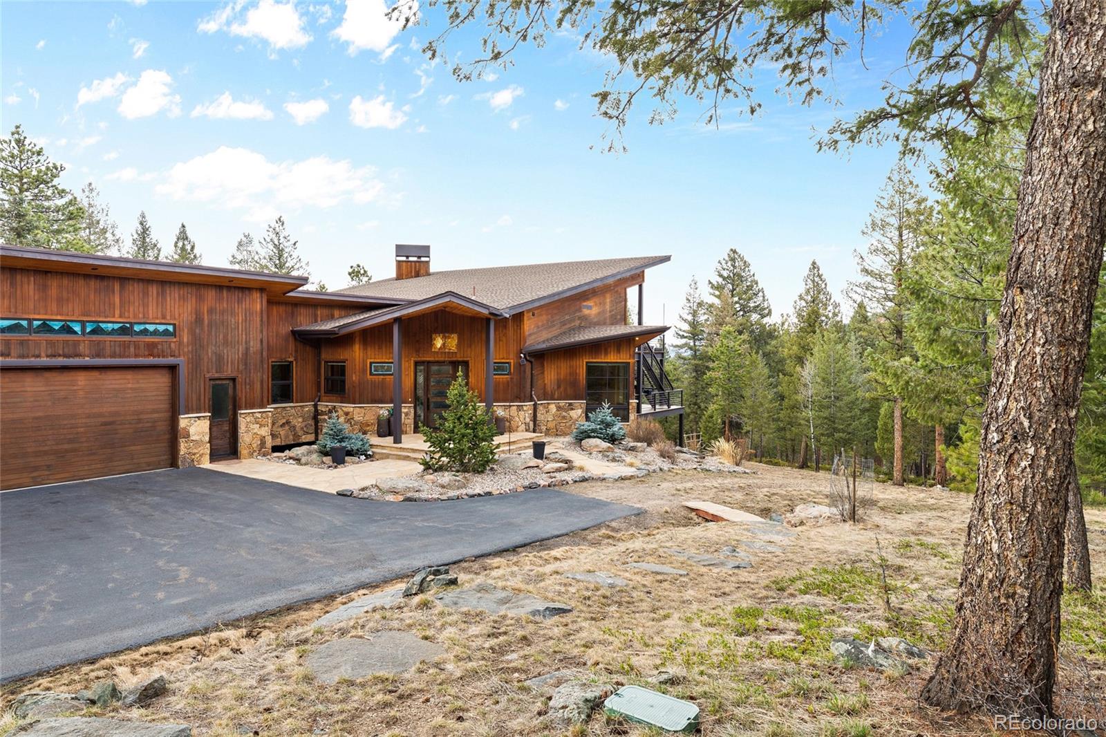 5976 Stone Creek Drive