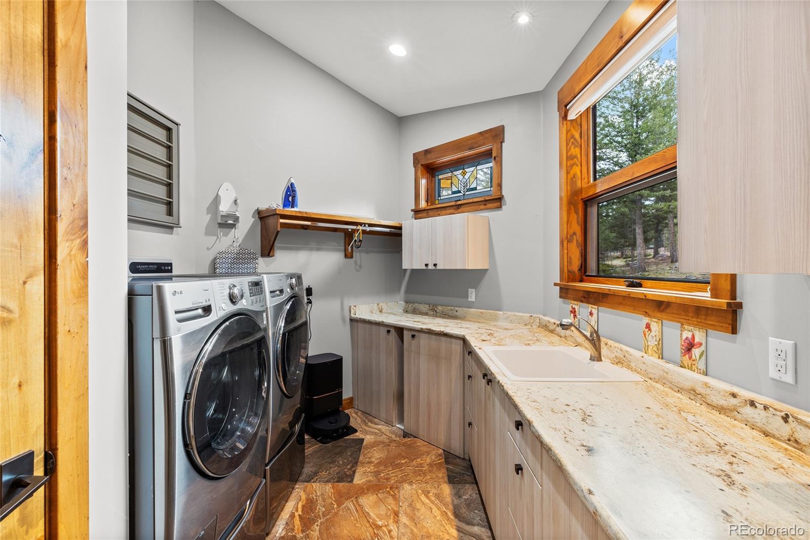 5976 Stone Creek Drive