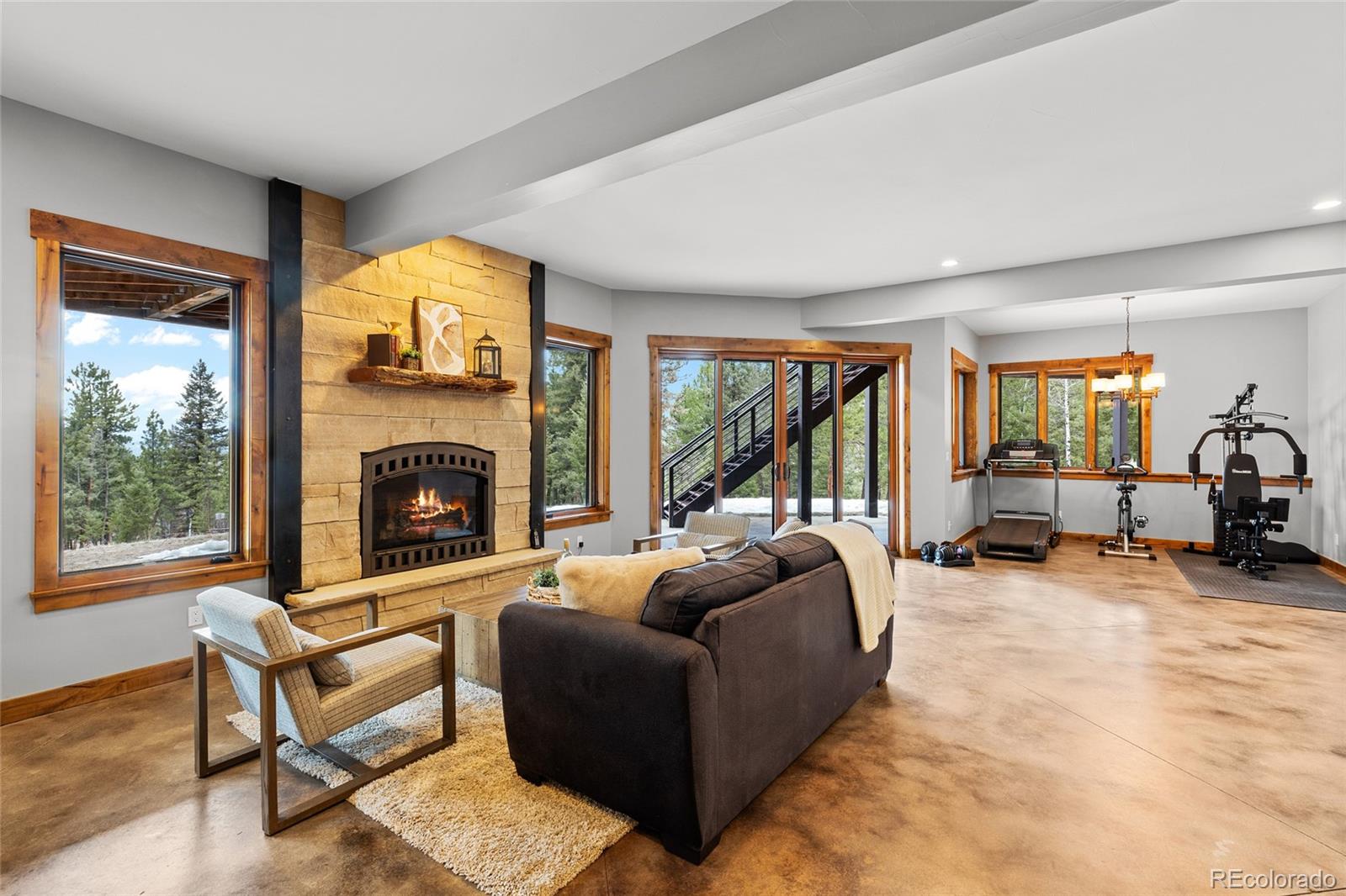 5976 Stone Creek Drive